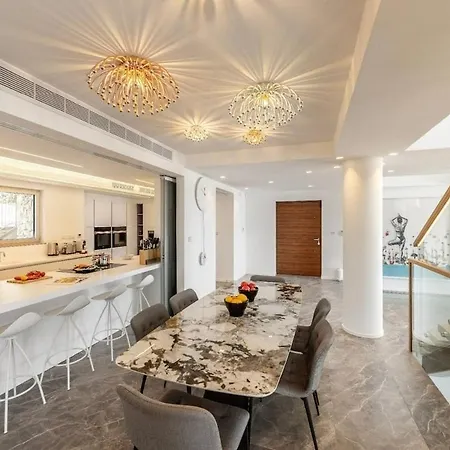 Villa 4 Bedroom - Whaa Tsap - Number In The Photos ! Wow *