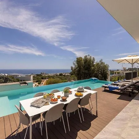Villa 4 Bedroom - Whaa Tsap - Number In The Photos ! Wow